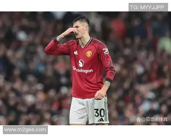 曼联88年青训传统面对断档危险，阿莫林紧迫征召18岁小将补位